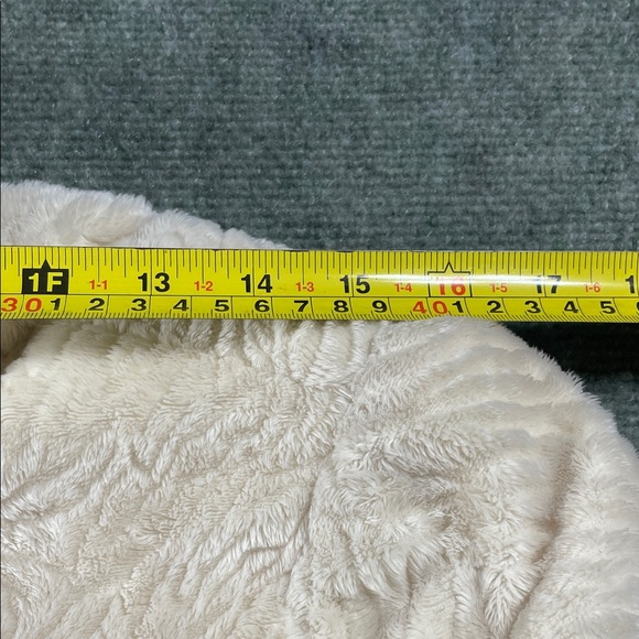 Laura Ashley Cream Faux-Fur Teddy Jacket with Decorative Brooch - Picture 5 of 11